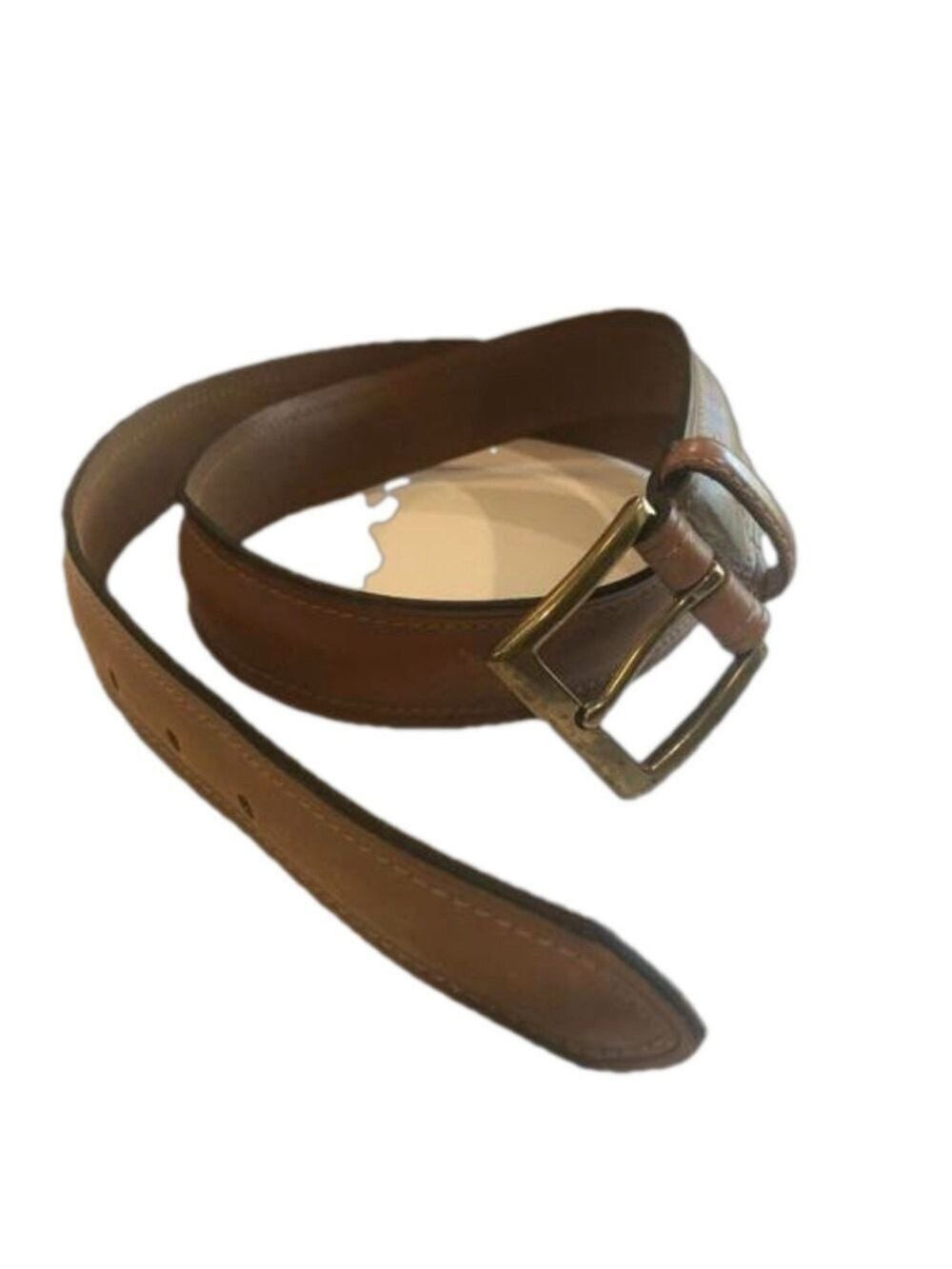 Dockers Size 38 light brown leather belt. Classic wardrobe staple gold hardware
